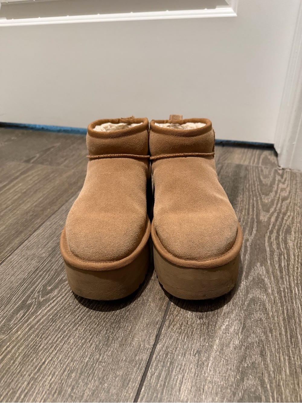 UGG Chestnut Classic Ultra Mini Platform Size 6